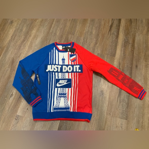 New NIKE SPORTSWEAR PARIS CREW NECK SWEATSHIRT AR1987-477 MENS Sz S